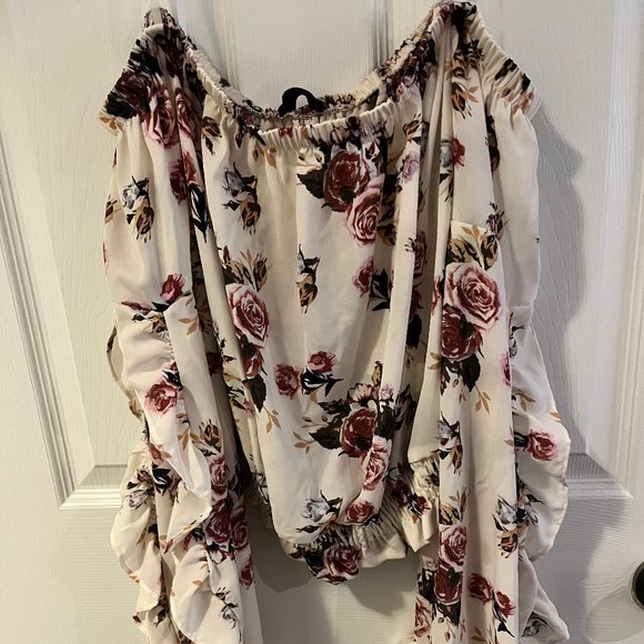 Summer top - Picture 2 of 2